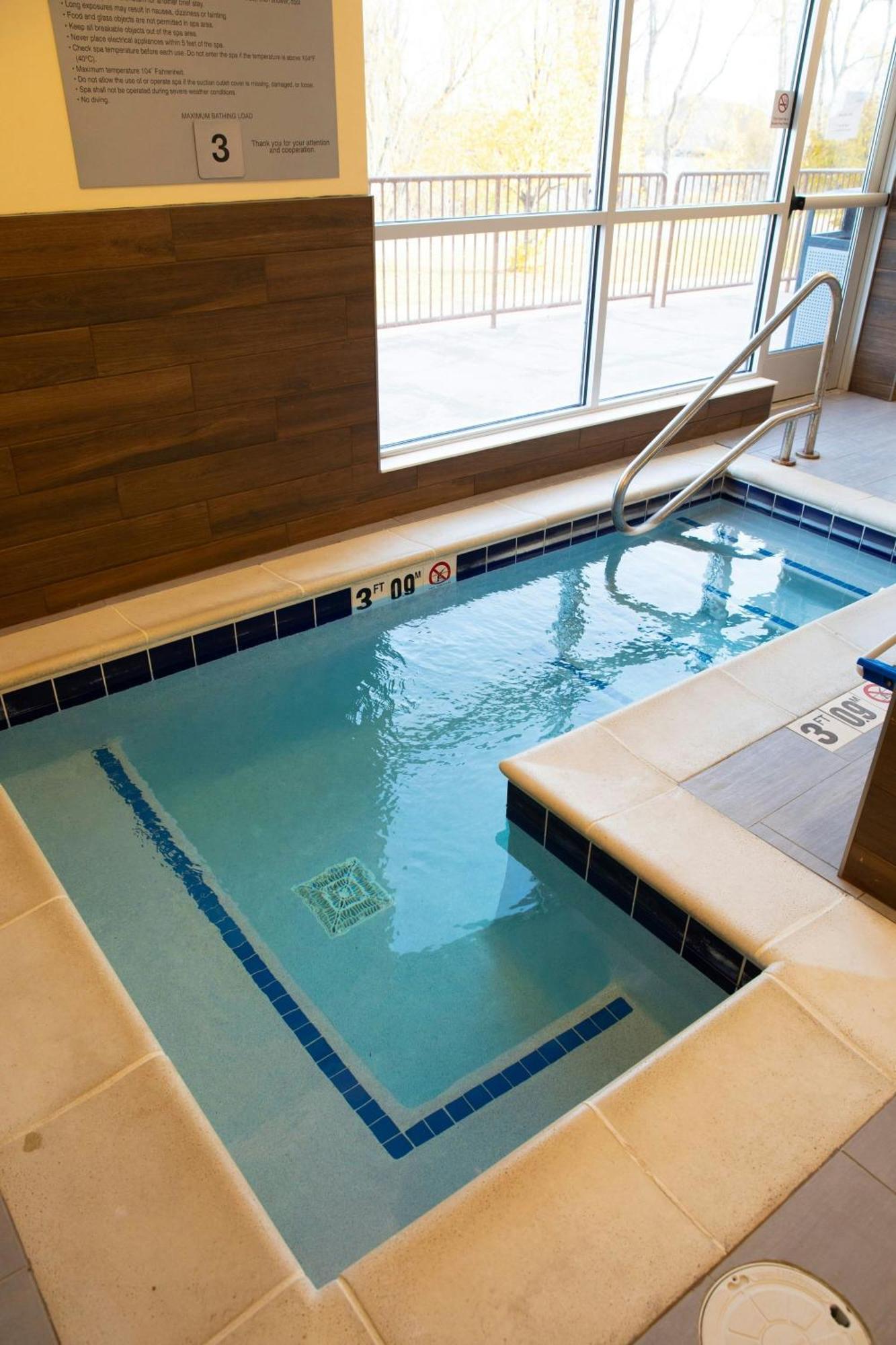 Fairfield Inn&Suites Marquette Extérieur photo